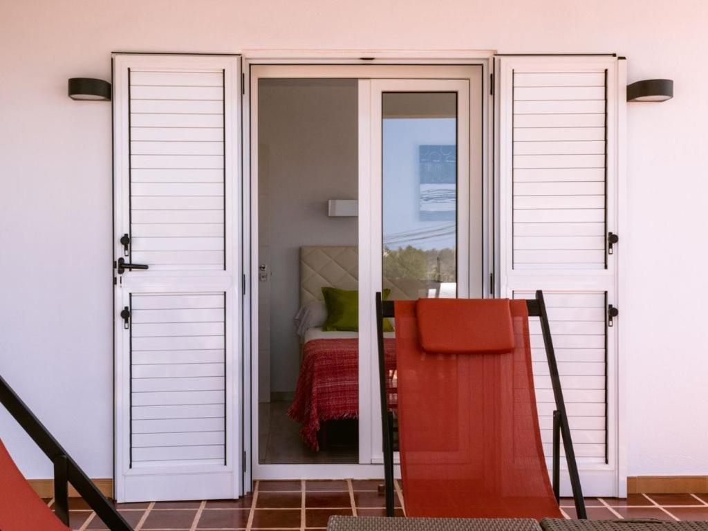 Villa Km2 Lovely Villa Located Just Outside Of Sa Carroca A 5 Minute Drive From Playa Den Bossa San José Extérieur photo