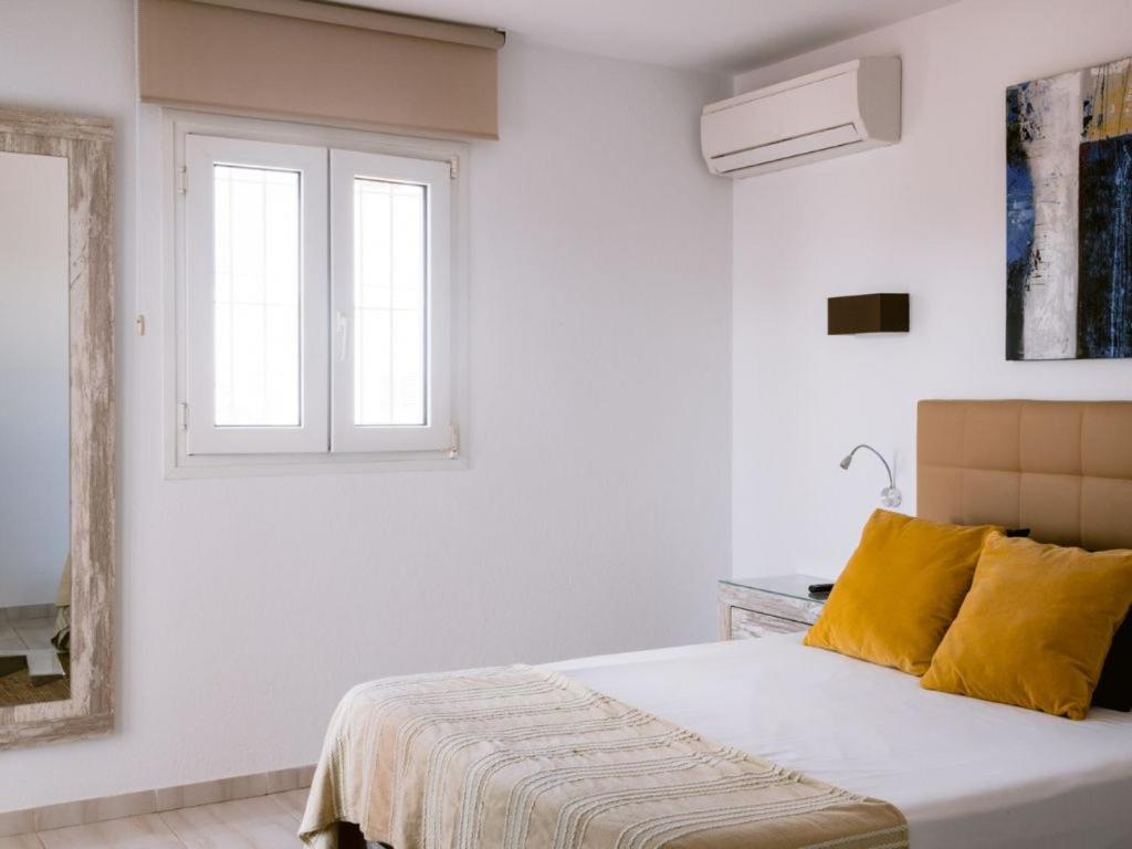 Villa Km2 Lovely Villa Located Just Outside Of Sa Carroca A 5 Minute Drive From Playa Den Bossa San José Extérieur photo