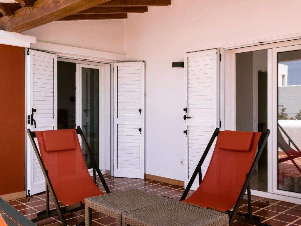 Villa Km2 Lovely Villa Located Just Outside Of Sa Carroca A 5 Minute Drive From Playa Den Bossa San José Extérieur photo