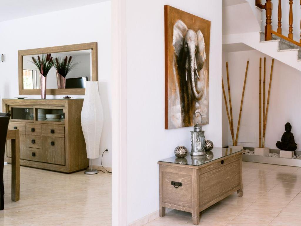 Villa Km2 Lovely Villa Located Just Outside Of Sa Carroca A 5 Minute Drive From Playa Den Bossa San José Extérieur photo